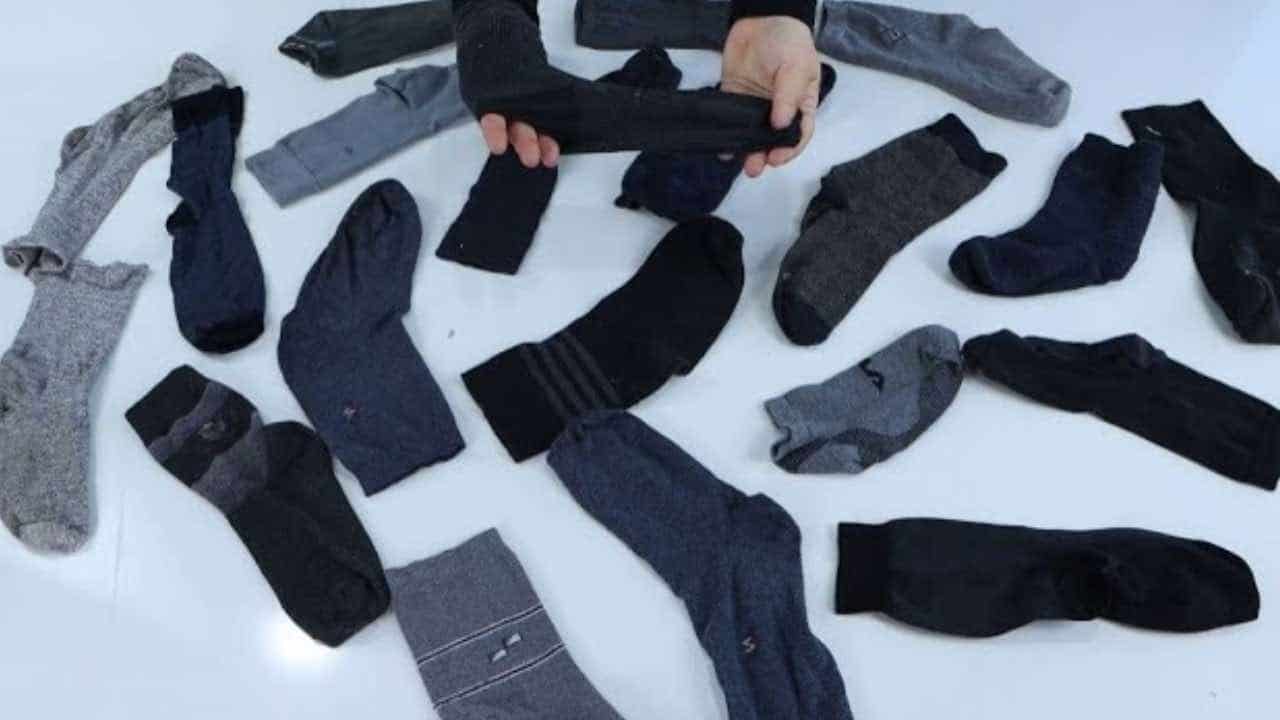 Rien de moins qu'étonnant ce qu'il a créé avec des chaussettes vieilles et déchirées 1 Rien de moins qu'étonnant ce qu'il a créé avec des chaussettes vieilles et déchirées 1