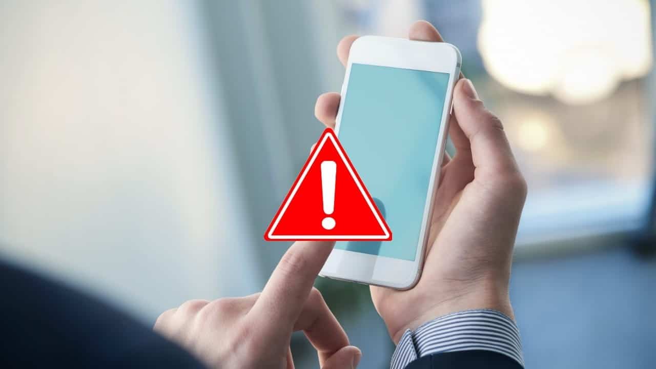 Si vous remarquez ce détail sur votre téléphone portable, sachez qu'ils vous espionnent : soyez prudent 1 Si vous remarquez ce détail sur votre téléphone portable, sachez qu'ils vous espionnent : soyez prudent 1