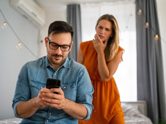 SMS pour Rassurer sa Copine: Des Idées pour Tous les Moments 3 SMS pour Rassurer sa Copine: Des Idées pour Tous les Moments 3