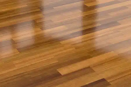 Taches de Javel sur le parquet : 14 Méthodes pour les retirer 5 Taches de Javel sur le parquet : 14 Méthodes pour les retirer 5