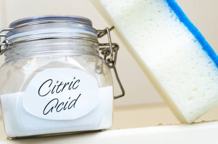 20 Astuces pour retirer les taches jaunes sur les toilettes 3