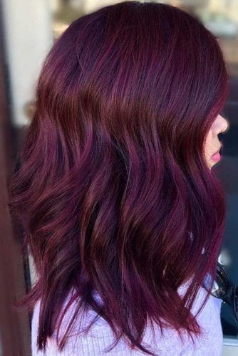 Couleur de cheveux prune : Nos 23 plus beaux modèles en 2023 13 Couleur de cheveux prune : Nos 23 plus beaux modèles en 2023 13