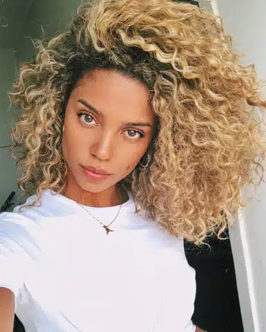 15 techniques simples pour un effet wavy : suivez le guide pour adopter un look ultra tendance?! 3 15 techniques simples pour un effet wavy : suivez le guide pour adopter un look ultra tendance?! 3