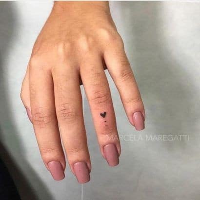 22 Top idées de tatouages main pour femme en 2023 19 22 Top idées de tatouages main pour femme en 2023 19