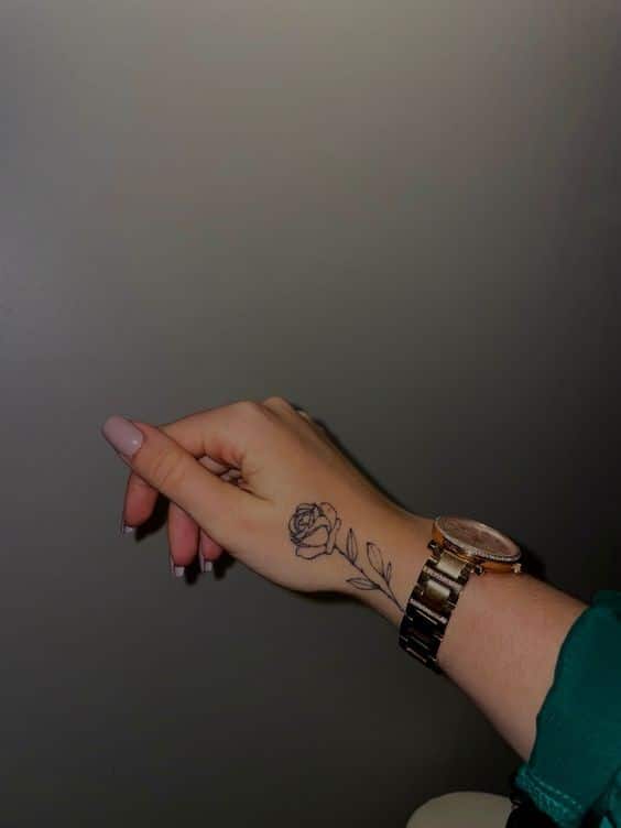 22 Top idées de tatouages main pour femme en 2023 22 22 Top idées de tatouages main pour femme en 2023 22