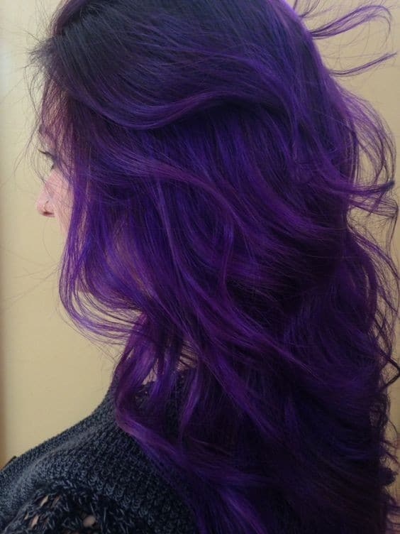 Couleur de cheveux prune : Nos 23 plus beaux modèles en 2023 6 Couleur de cheveux prune : Nos 23 plus beaux modèles en 2023 6