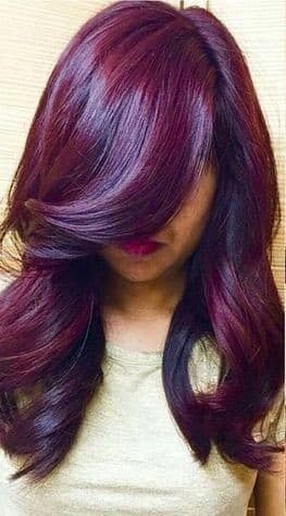 Couleur de cheveux prune : Nos 23 plus beaux modèles en 2023 8 Couleur de cheveux prune : Nos 23 plus beaux modèles en 2023 8
