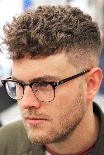 33 Coupes taper mood fade mi-long homme 2023 5 33 Coupes taper mood fade mi-long homme 2023 5