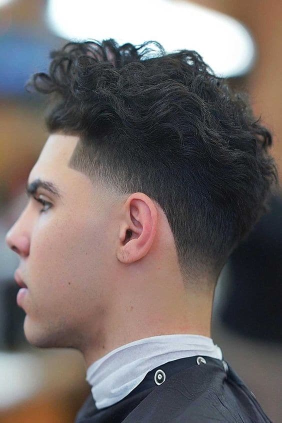 33 Coupes taper mood fade mi-long homme 2023 10 33 Coupes taper mood fade mi-long homme 2023 10