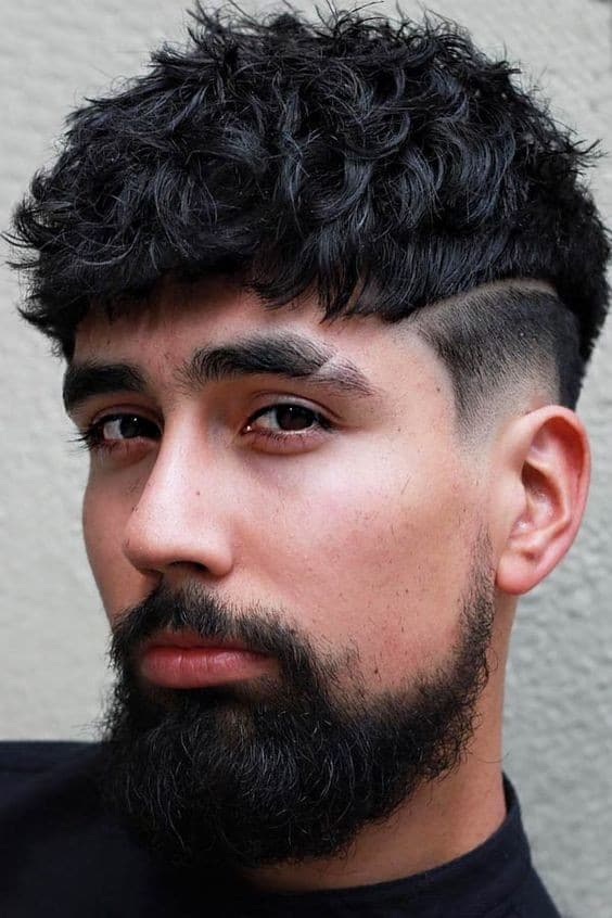33 Coupes taper mood fade mi-long homme 2023 19 33 Coupes taper mood fade mi-long homme 2023 19