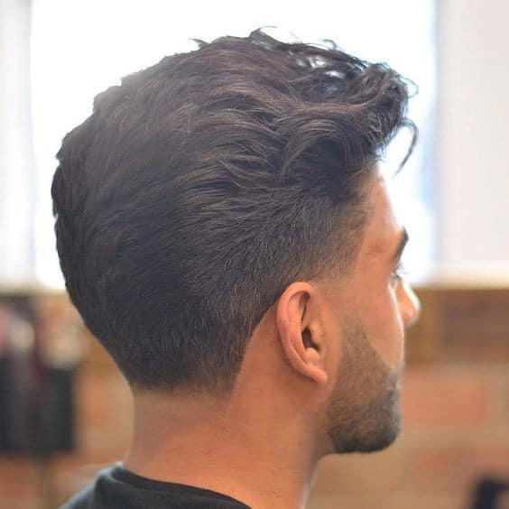 33 Coupes taper mood fade mi-long homme 2023 31 33 Coupes taper mood fade mi-long homme 2023 31