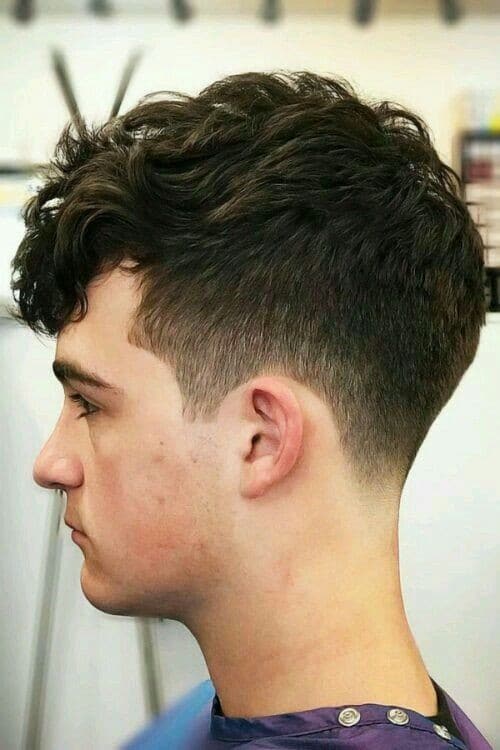 33 Coupes taper mood fade mi-long homme 2023 32 33 Coupes taper mood fade mi-long homme 2023 32