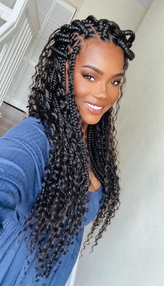 Braids 2023 : Nos 23 plus beaux modèles pour cette coiffure africaine 14 Braids 2023 : Nos 23 plus beaux modèles pour cette coiffure africaine 14