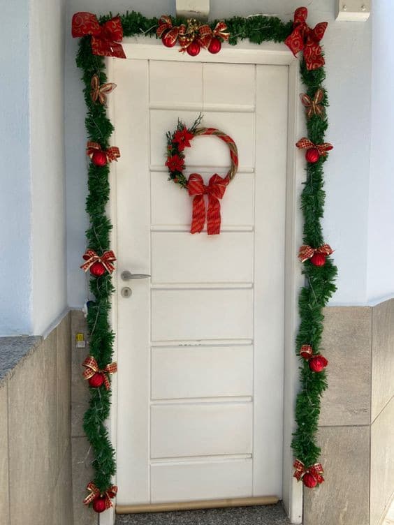 10 idées pour décorer la porte d'entrée pour Noël 6