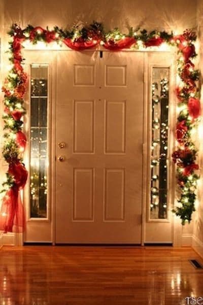 10 idées pour décorer la porte d'entrée pour Noël 4