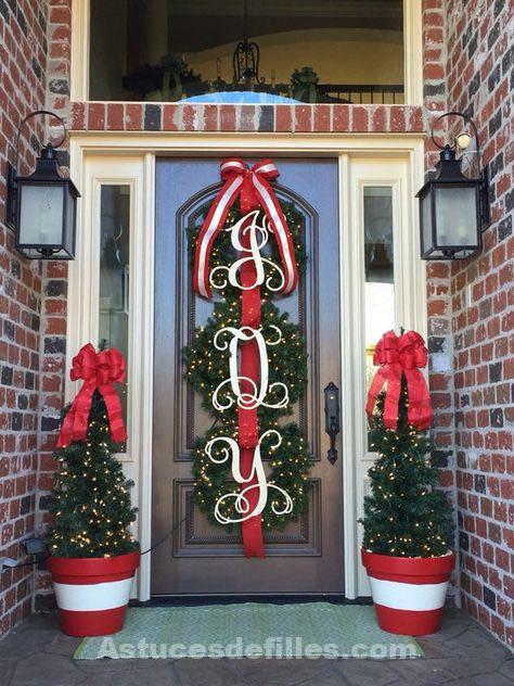 10 jolies idées pour décorer votre porte à Noël 8