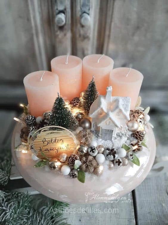 Centres de Table Roses : 13 Idées Éblouissantes pour Noël 3 Centres de Table Roses : 13 Idées Éblouissantes pour Noël 3