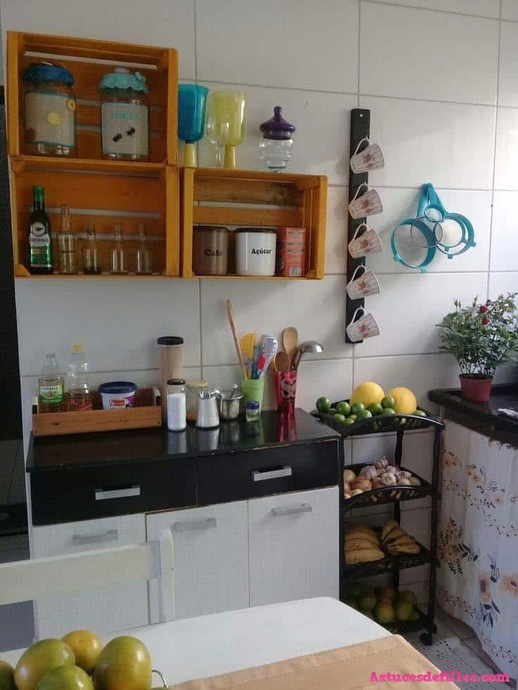 17 idées pour décorer et aménager une cuisine avec des étagères intelligentes 2