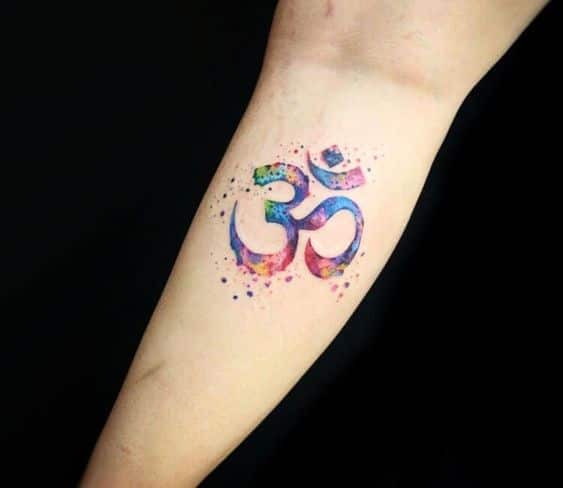 23 Top idées de tatouages féminins colorés 3
