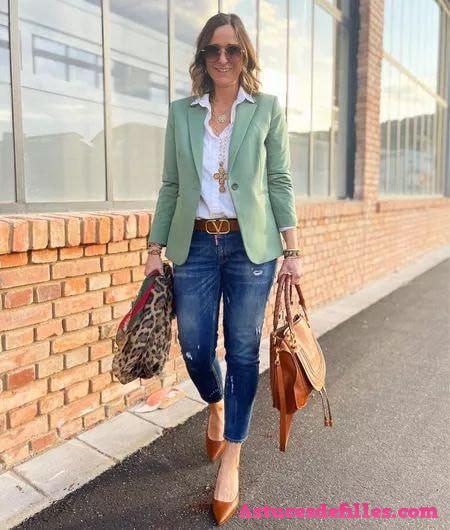 24 idées pour assortir des jeans pour les dames modernes 18