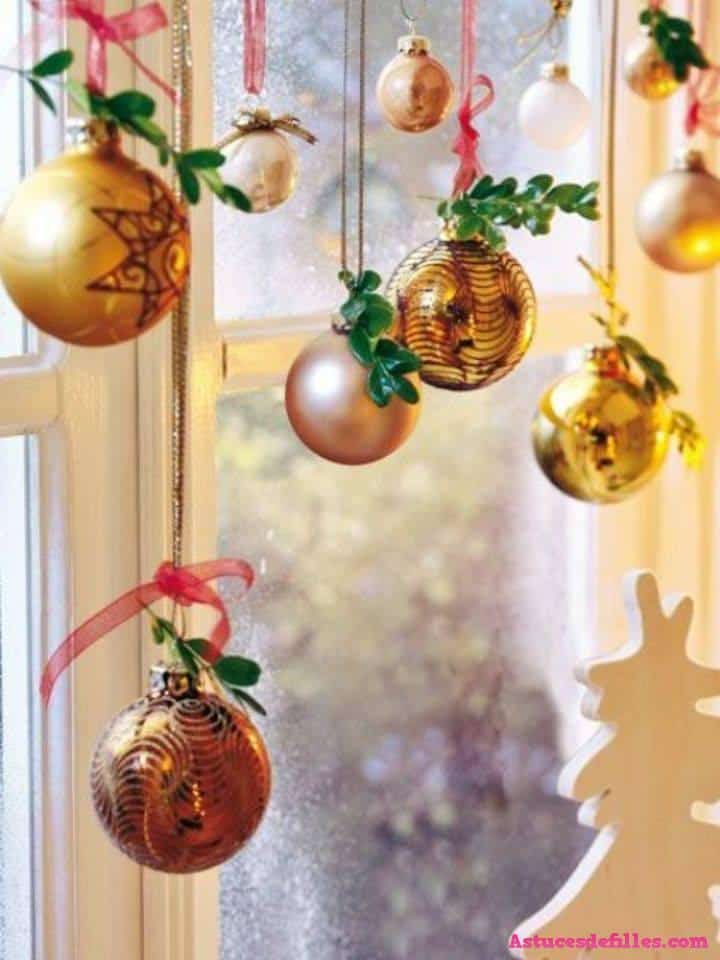 62 idées de décorations de Noël avec des sphères 25