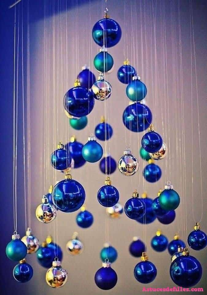 62 idées de décorations de Noël avec des sphères 56