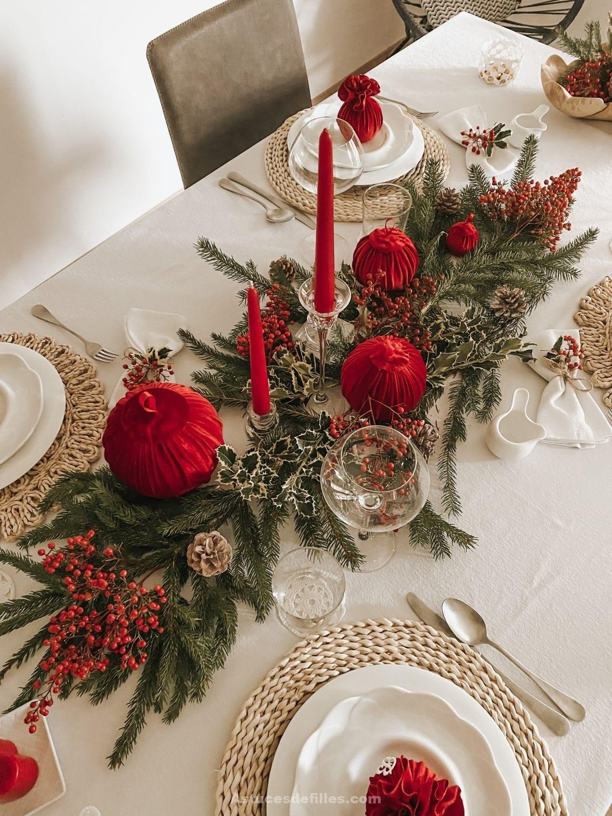 80 Beaux centres de table pour décorer votre table de Noël 17