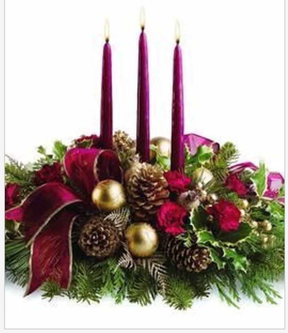 80 Beaux centres de table pour décorer votre table de Noël 30 80 Beaux centres de table pour décorer votre table de Noël 30