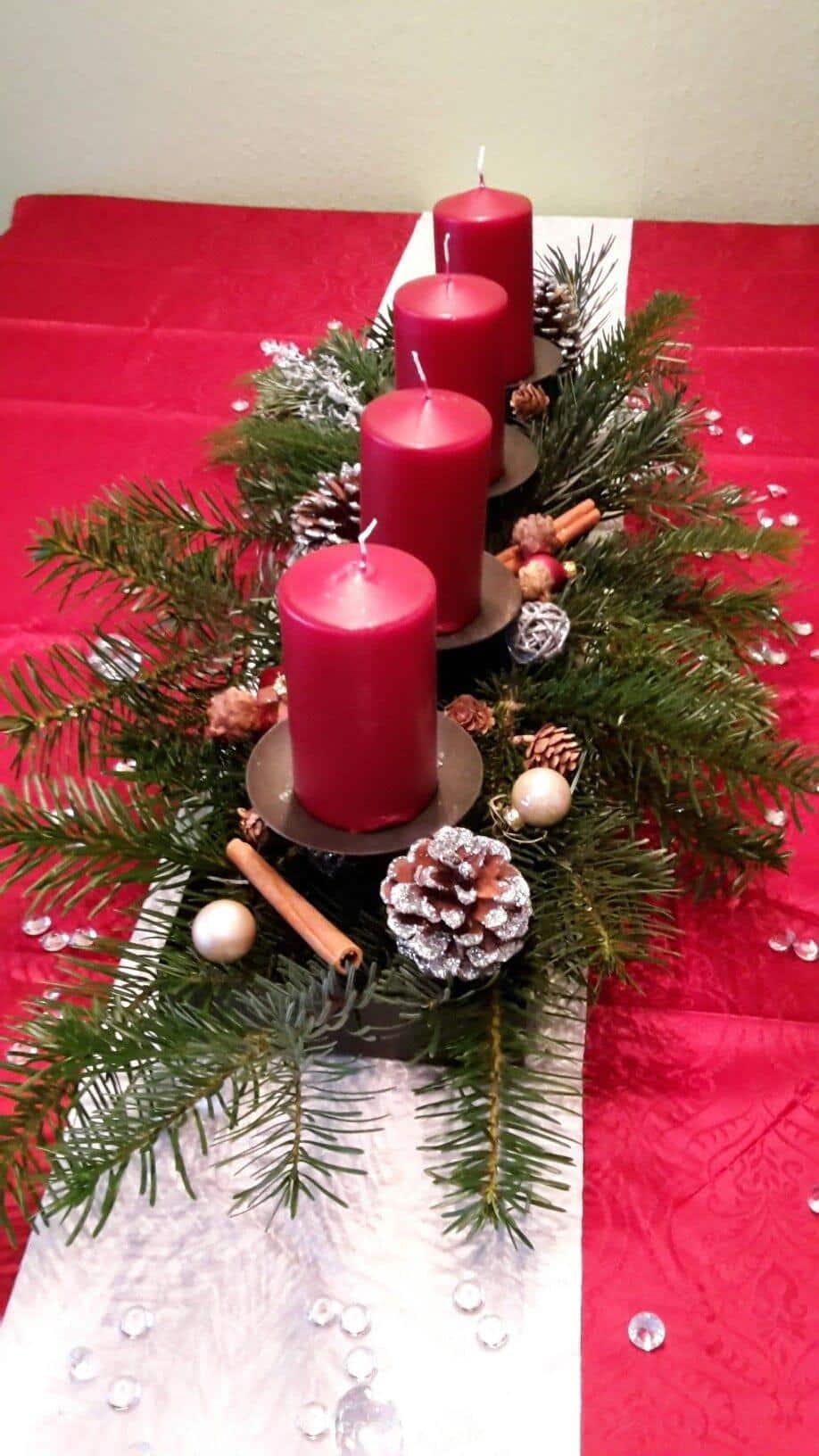 80 Beaux centres de table pour décorer votre table de Noël 6 80 Beaux centres de table pour décorer votre table de Noël 6