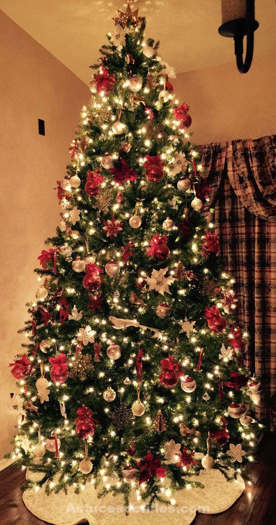 Comment décorer son sapin de Noël et l'embellir pour cette année : Nos 32 plus belles idées ! 31 Comment décorer son sapin de Noël et l'embellir pour cette année : Nos 32 plus belles idées ! 31
