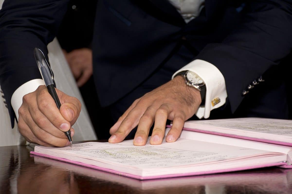 Divorce : Top 7 Conseils Essentiels et les Erreurs Fréquentes à Éviter 1 Divorce : Top 7 Conseils Essentiels et les Erreurs Fréquentes à Éviter 1