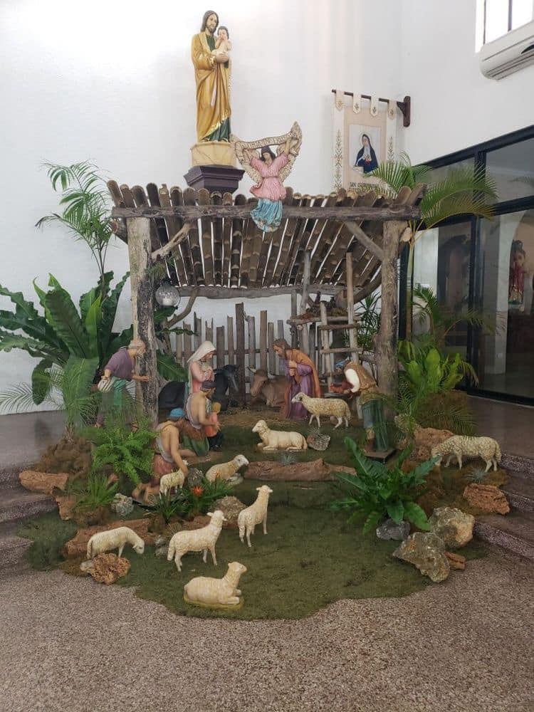 33 Belles idées de crèche de Noël les plus originales en 2023 11