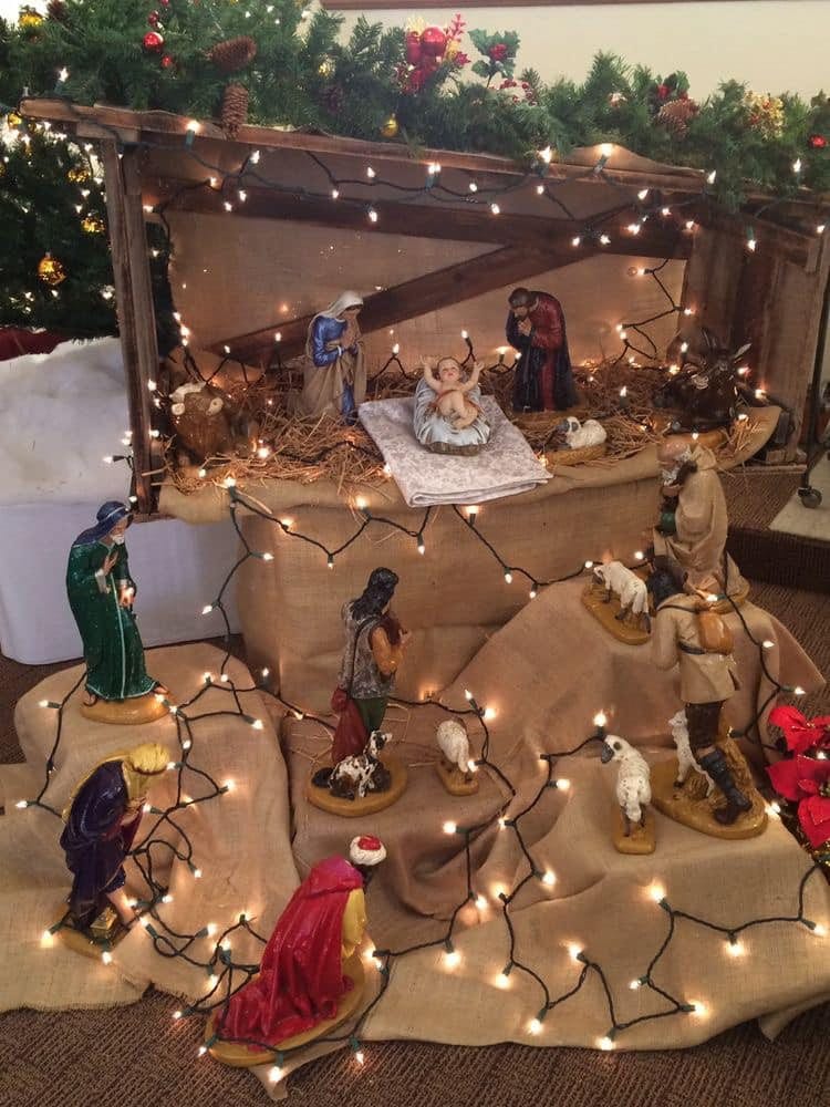 33 Belles idées de crèche de Noël les plus originales en 2023 12