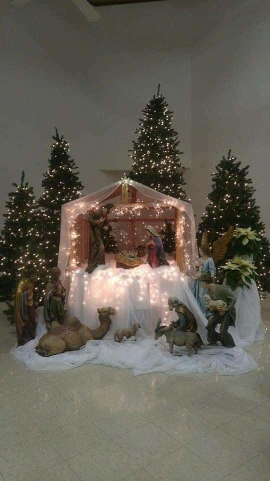 33 Belles idées de crèche de Noël les plus originales en 2023 18