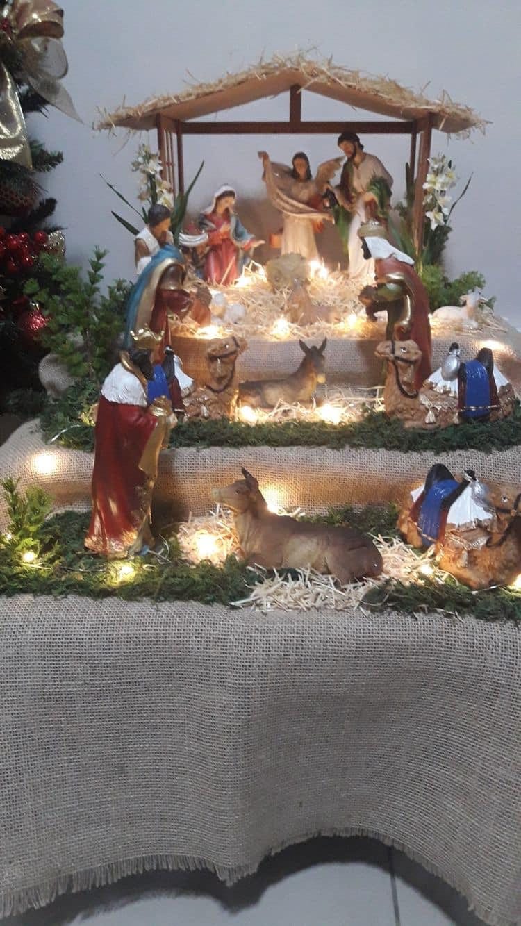 33 Belles idées de crèche de Noël les plus originales en 2023 26