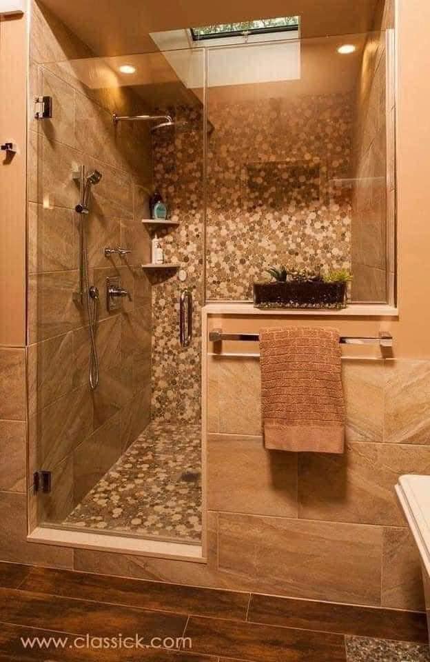 20 Idées modernes pour décorer une petite salle de bain 3