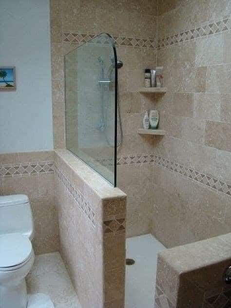 20 Idées modernes pour décorer une petite salle de bain 14