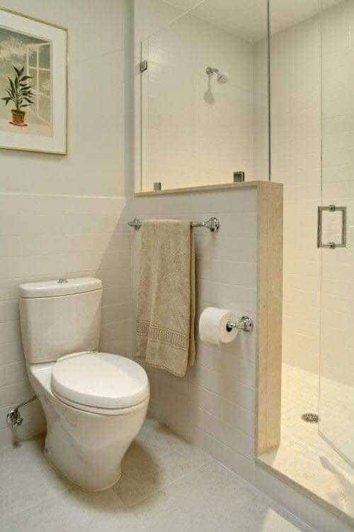 20 Idées modernes pour décorer une petite salle de bain 15