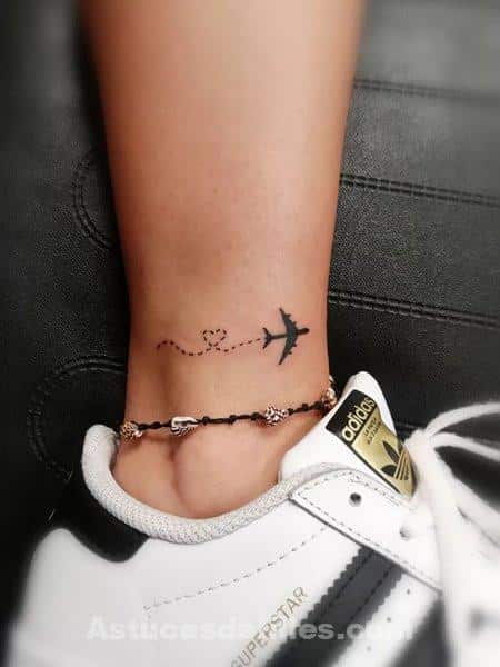 20 Tatouages ​​d’avion pour hommes et femmes 15