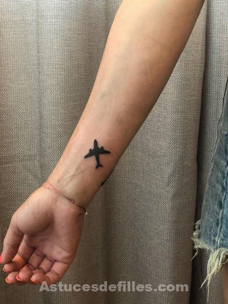 20 Tatouages ​​d’avion pour hommes et femmes 17