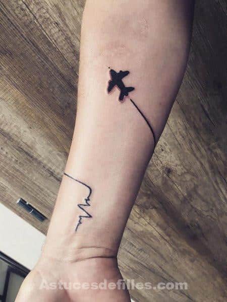 20 Tatouages d’avion pour hommes et femmes 1 20 Tatouages d’avion pour hommes et femmes 1