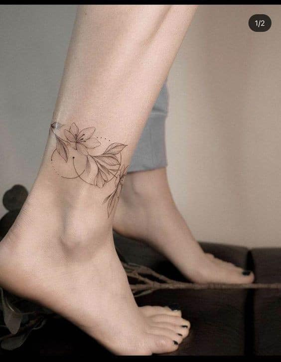 30 Tatouages minimalistes chevilles pour femme 13 30 Tatouages minimalistes chevilles pour femme 13