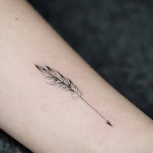 30 Tatouages minimalistes chevilles pour femme 18 30 Tatouages minimalistes chevilles pour femme 18
