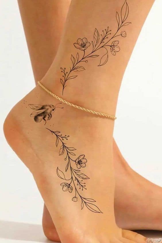 30 Tatouages minimalistes chevilles pour femme 1 30 Tatouages minimalistes chevilles pour femme 1