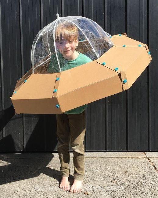 10 Véhicules fabriqués avec du carton que vos enfants vont adorer 10