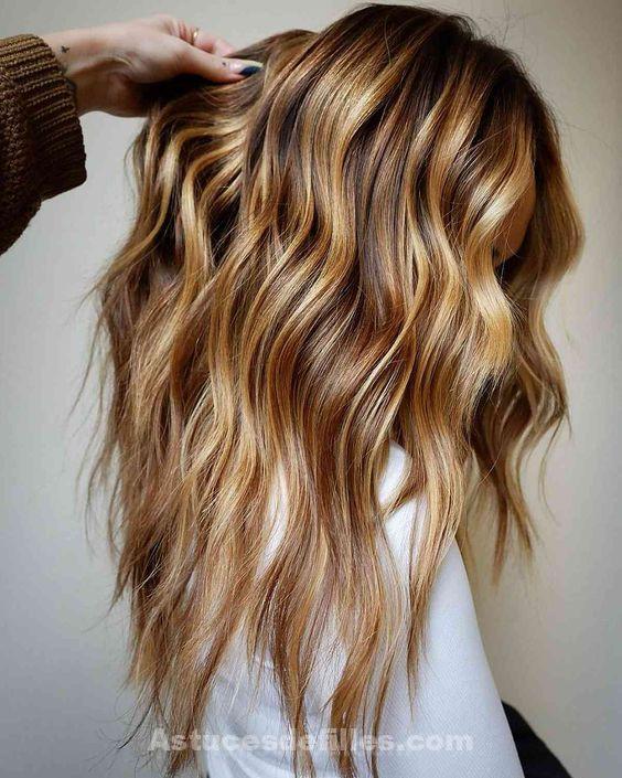 Les 50 plus beaux balayages caramel pour cheveux lisses 8 Les 50 plus beaux balayages caramel pour cheveux lisses 8