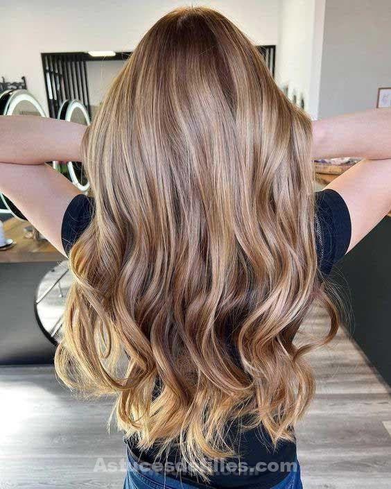 Les 50 plus beaux balayages caramel pour cheveux lisses 9 Les 50 plus beaux balayages caramel pour cheveux lisses 9