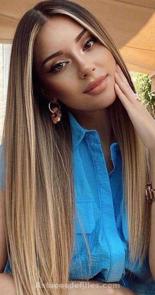 Les 50 plus beaux balayages caramel pour cheveux lisses 12 Les 50 plus beaux balayages caramel pour cheveux lisses 12