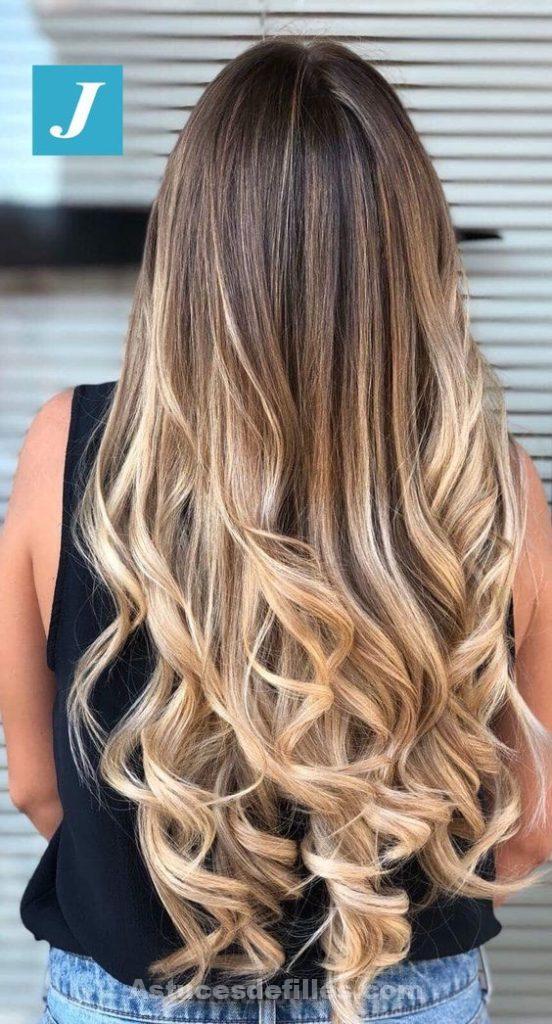 Les 50 plus beaux balayages caramel pour cheveux lisses 28 Les 50 plus beaux balayages caramel pour cheveux lisses 28