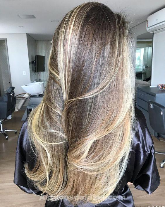 Les 50 plus beaux balayages caramel pour cheveux lisses 32 Les 50 plus beaux balayages caramel pour cheveux lisses 32